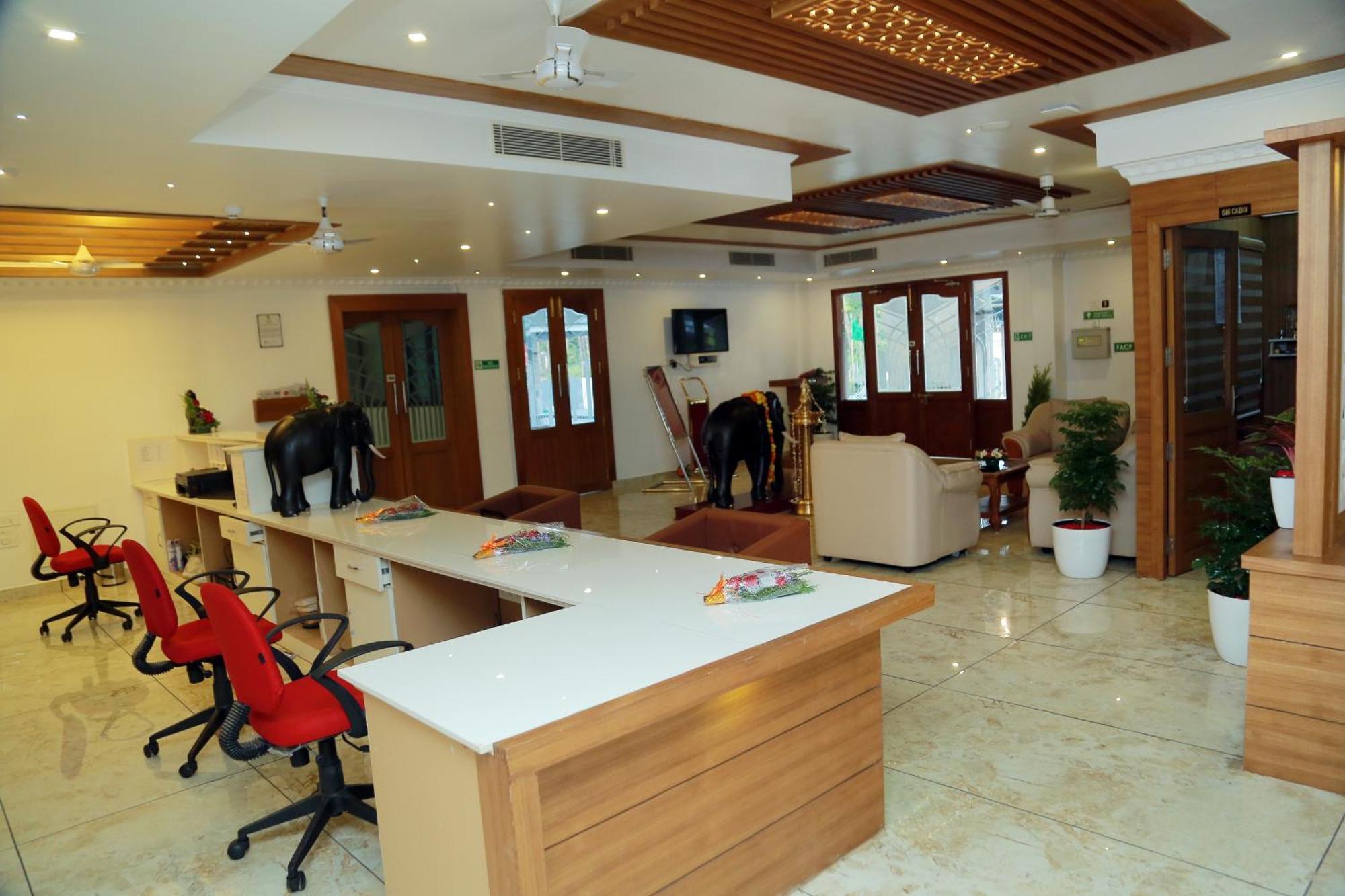 Hotel Savera Park Thrissur Kültér fotó